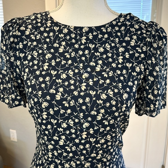 REFORMATION Short Sleeve Knee length Navy White Floral Dress - Picture 2 of 7